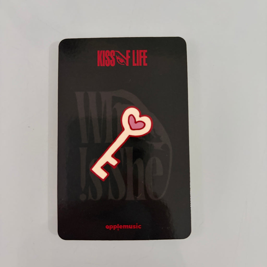 KISS OF LIFE - WHO IS SHE (APPLEMUSIC POB PC)